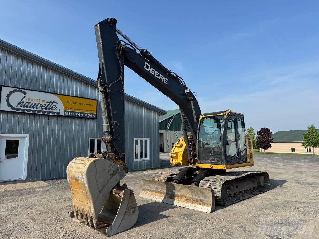 John Deere 135 D حفارات زحافة