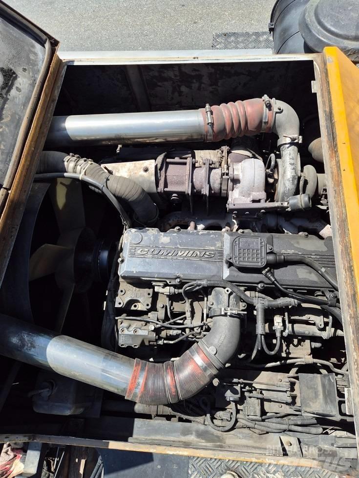 Kato SS 500 رافعات الطرق الوعرة