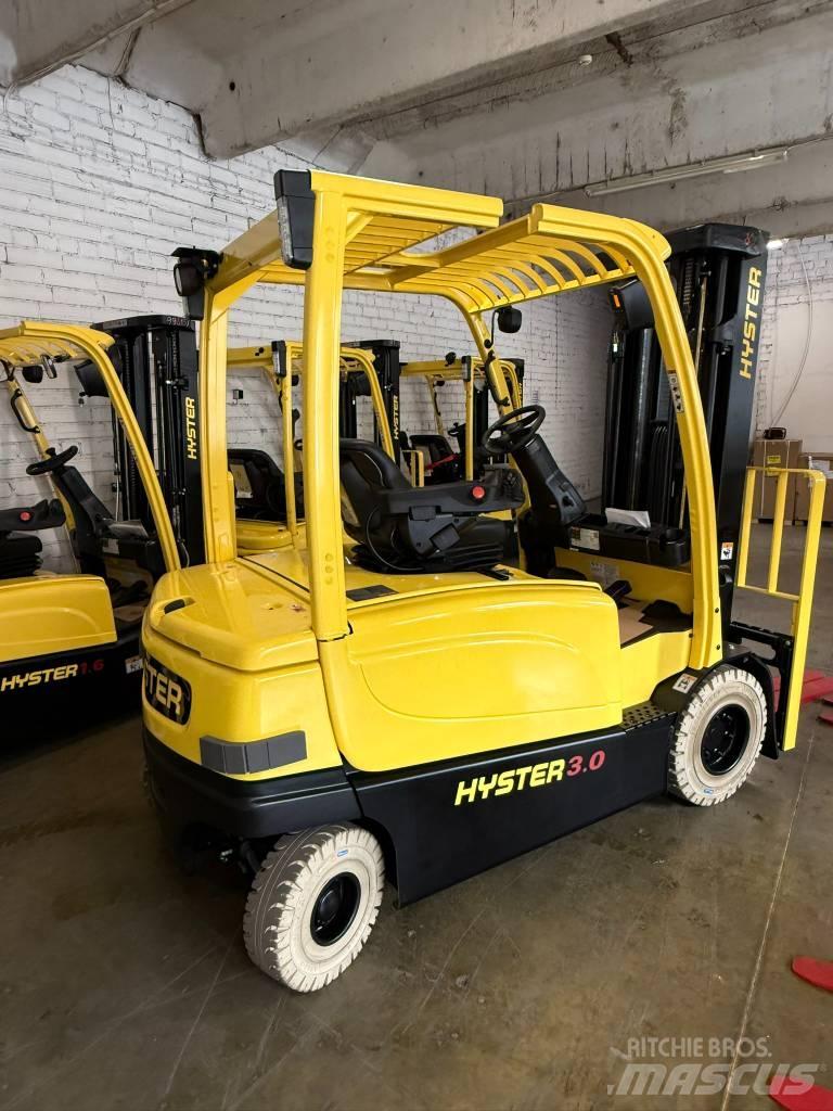 Hyster J3.0XN شاحنات ذات رافعات شوكية تعمل بالكهرباء