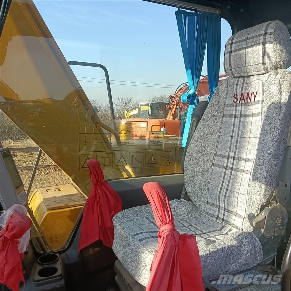 Sany SY135C حفارات زحافة