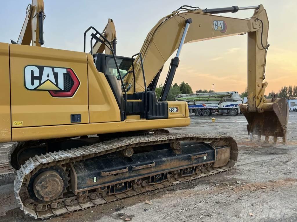 CAT 330 GC حفارات زحافة