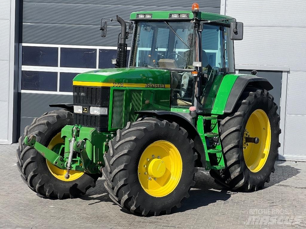 John Deere 7710 PQ الجرارات