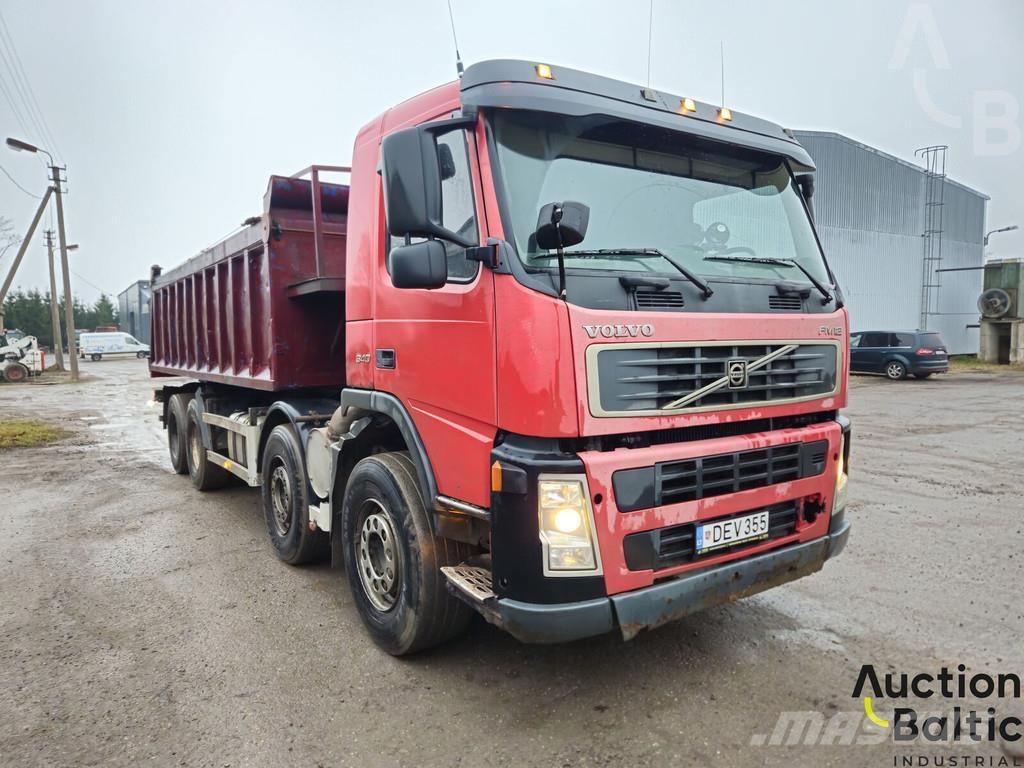 Volvo FM12 شاحنات قلابة