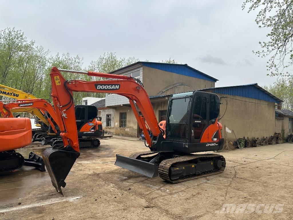 Doosan DX60 حفارات زحافة