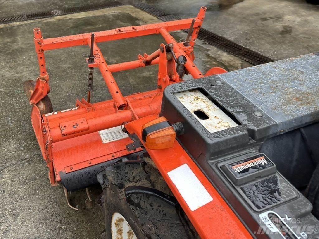 Kubota A-17 الجرارات