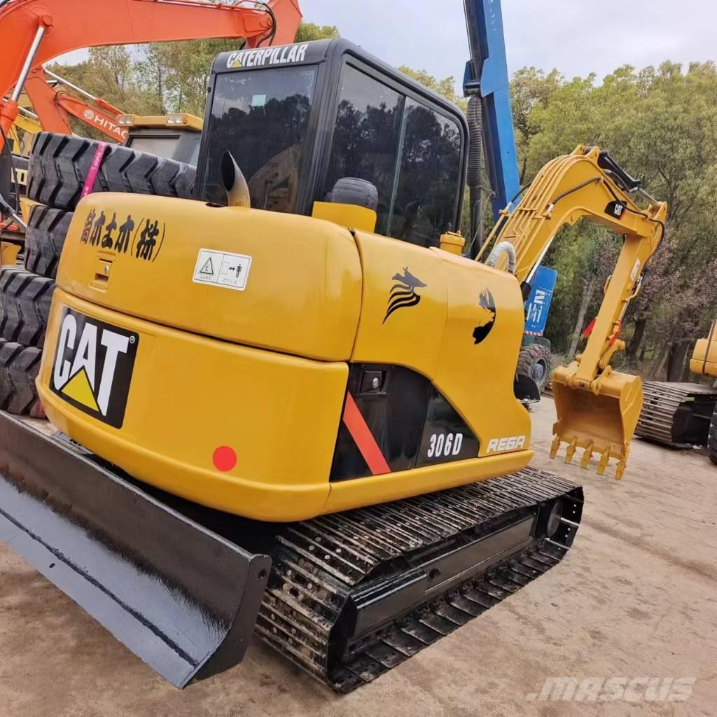 CAT 306 D حفارات زحافة