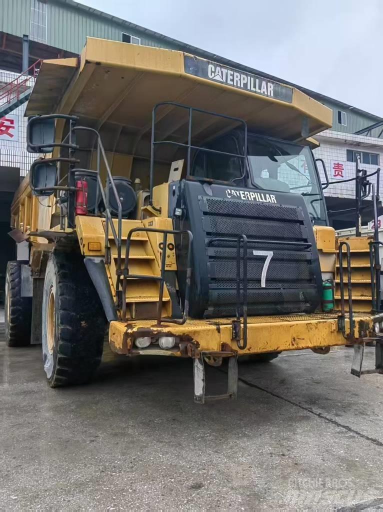 CAT 777E ساحبات مفصلية