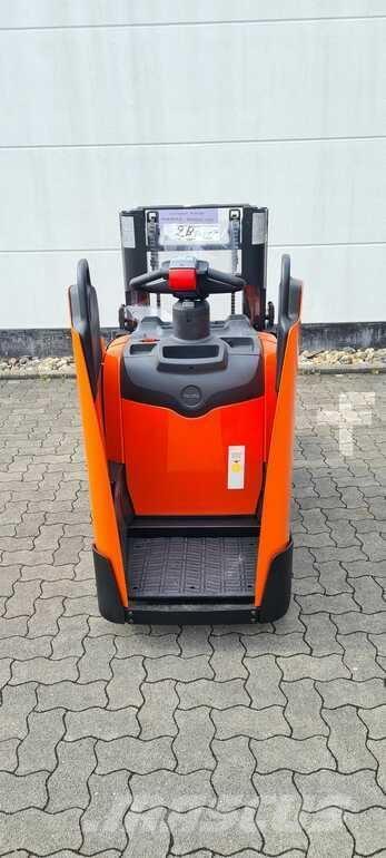 Toyota BT SPE200D شاحنات مناولة ذاتية الدفع