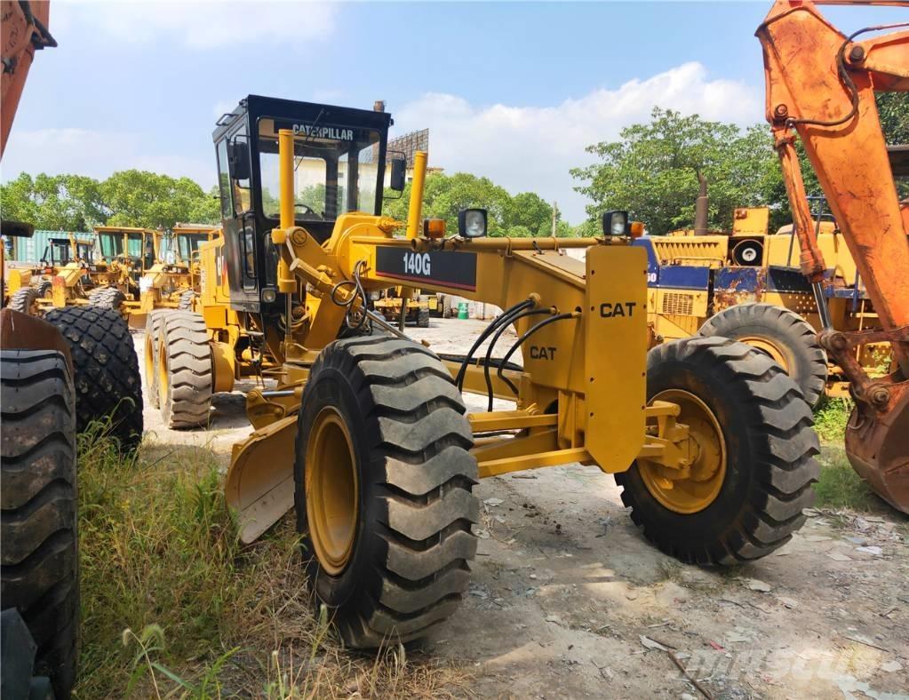 CAT 140 G معدات تمهيد الطرق