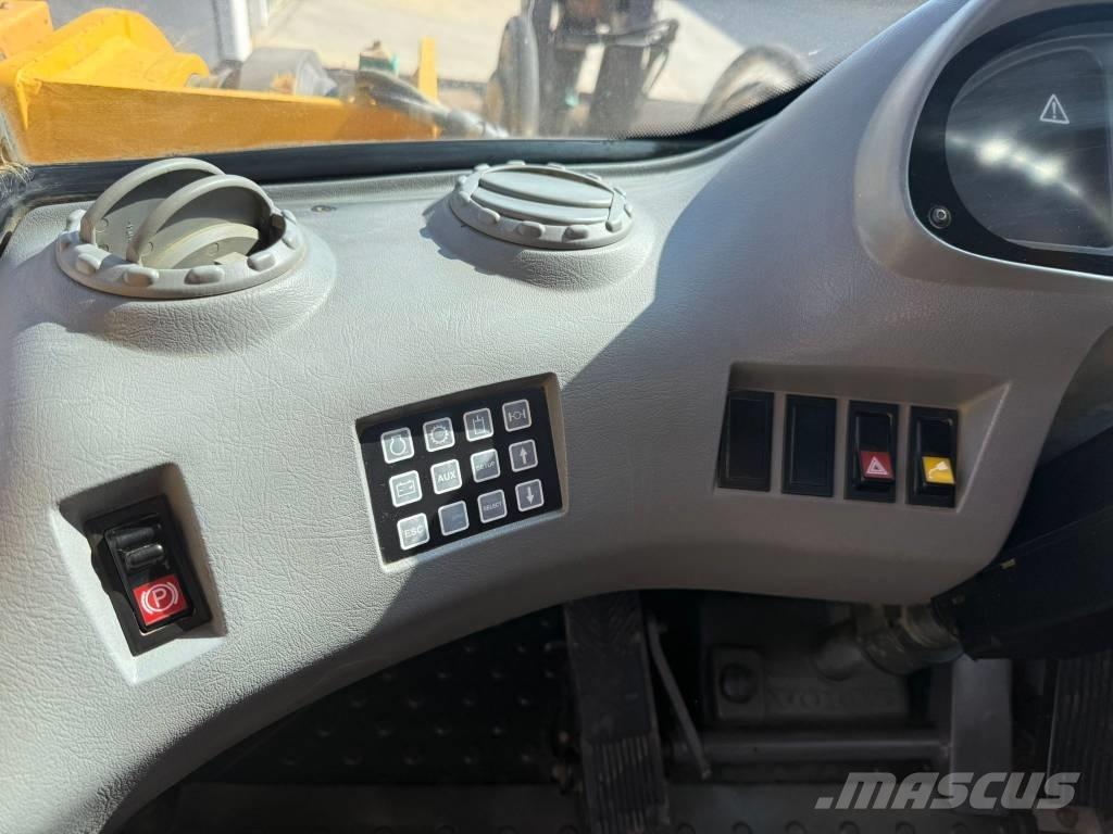 Volvo L 150 E لوادر بعجل
