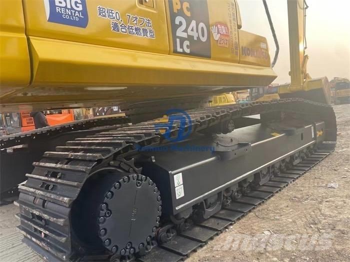 Komatsu PC 240 -8 حفارات زحافة