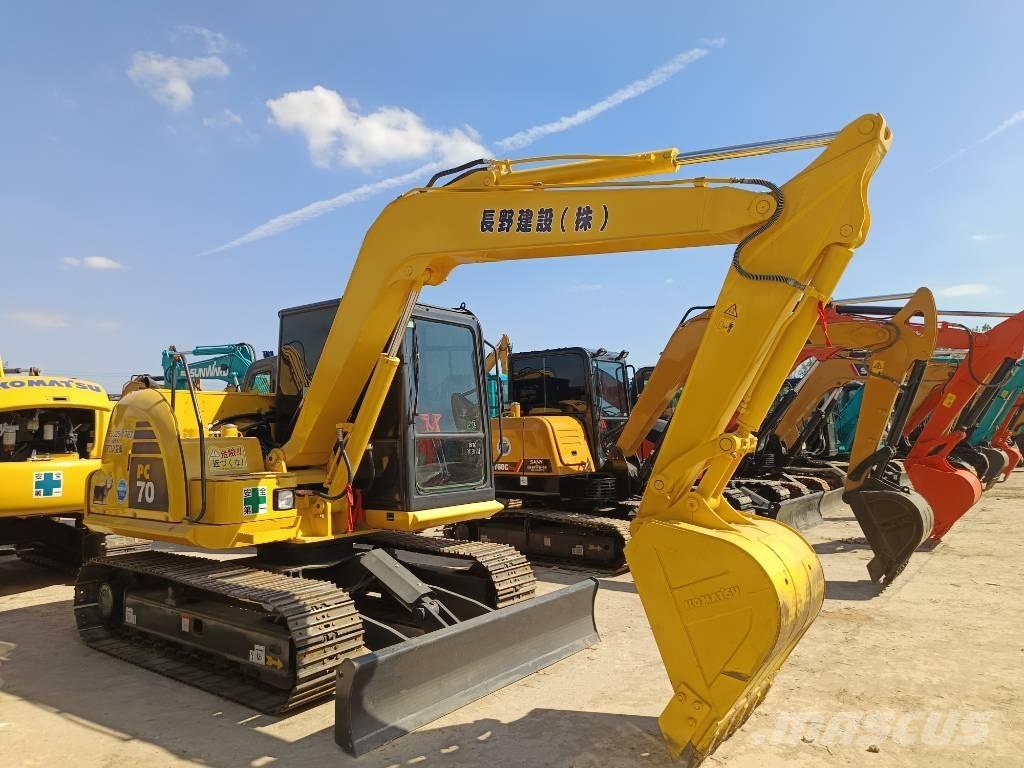 Komatsu PC 70 حفارات زحافة
