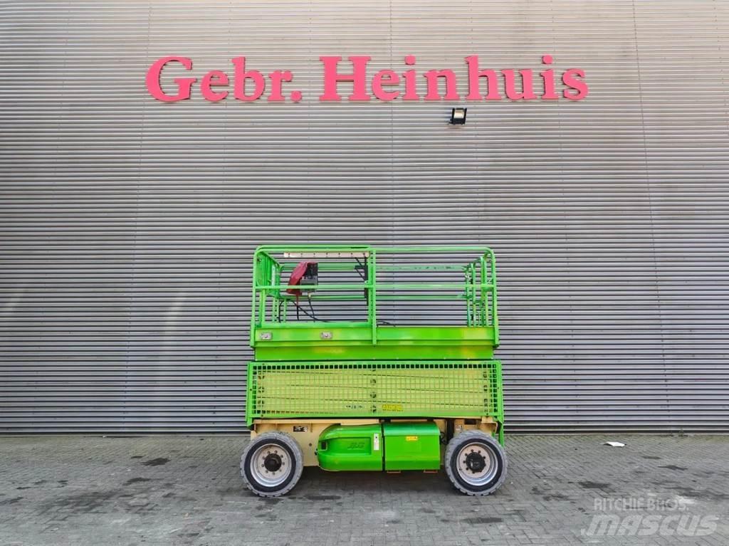 JLG 4069 LE رافعات مقصية الشكل