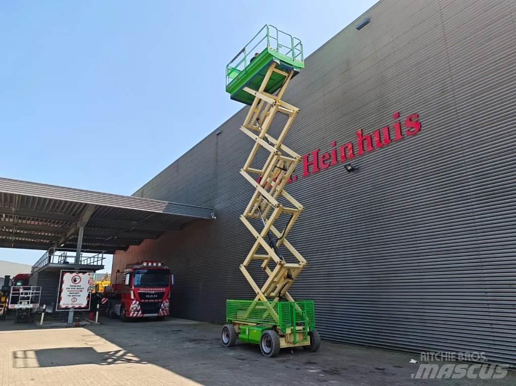 JLG 4069 LE رافعات مقصية الشكل
