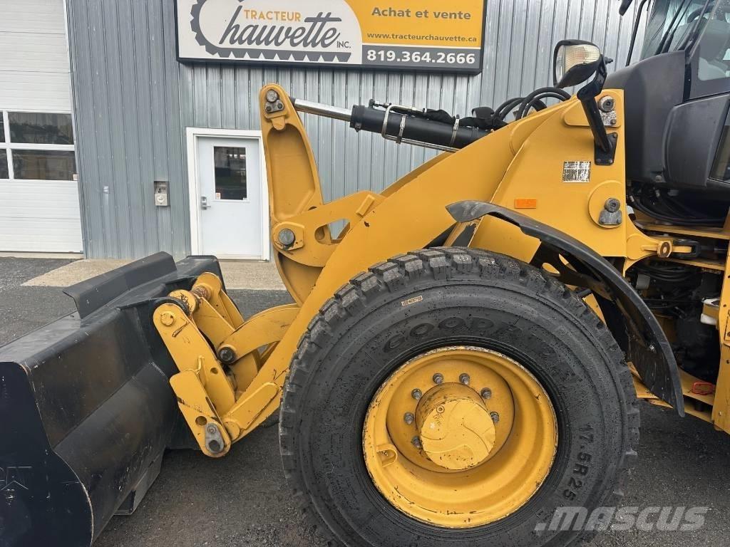 CAT 914 M لوادر بعجل