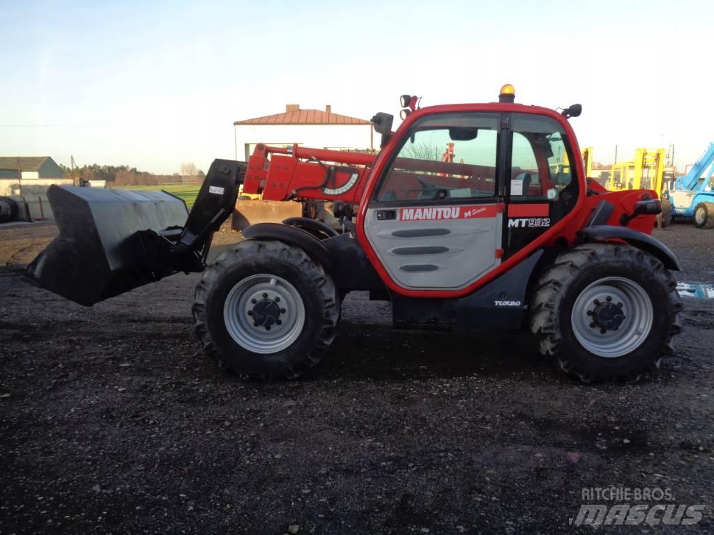 Manitou MT 932-75 مناولات متداخلة