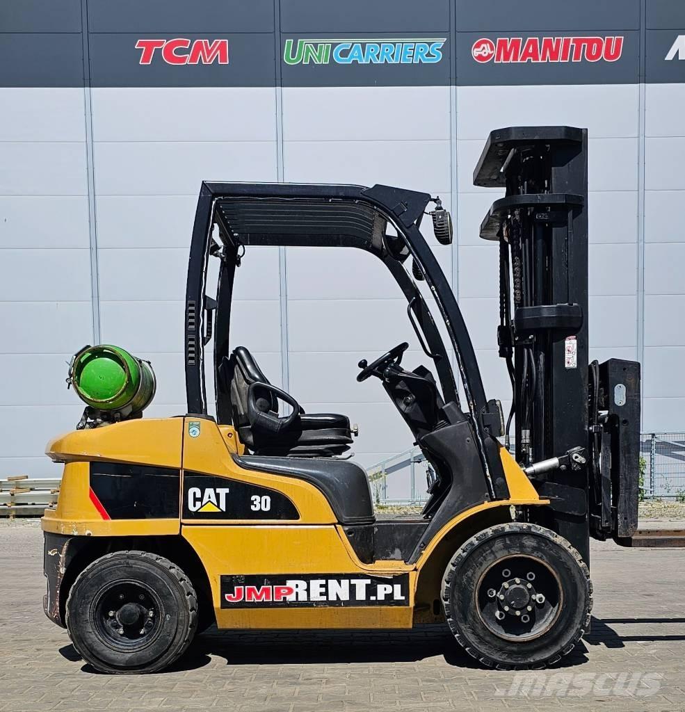 CAT GP 30 N شاحنات LPG