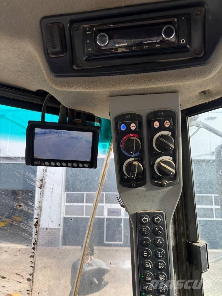 CAT 950 K لوادر بعجل