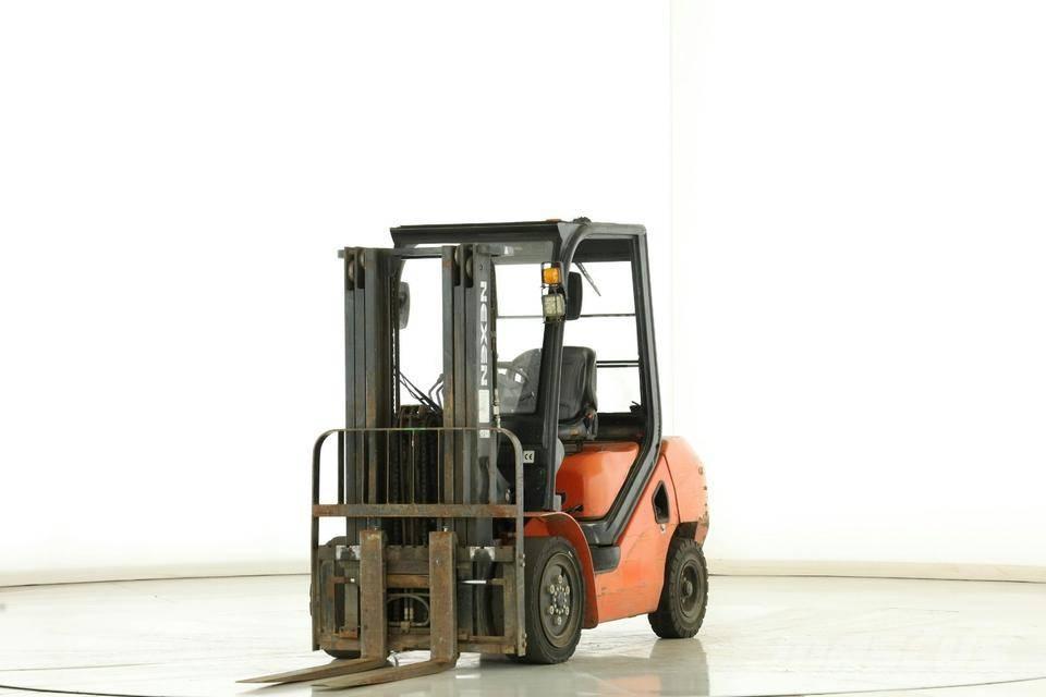 Nexen FDE-30 شاحنات الديزل