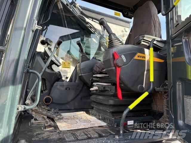 Hyundai HX 300A L حفارات زحافة
