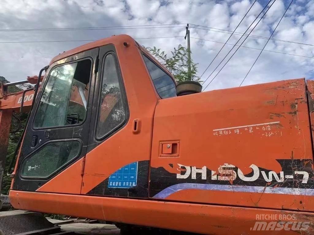 Doosan 150 W-7 حفارات بعجل