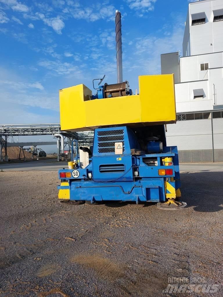 Tadano GR 700 EXL رافعات الطرق الوعرة