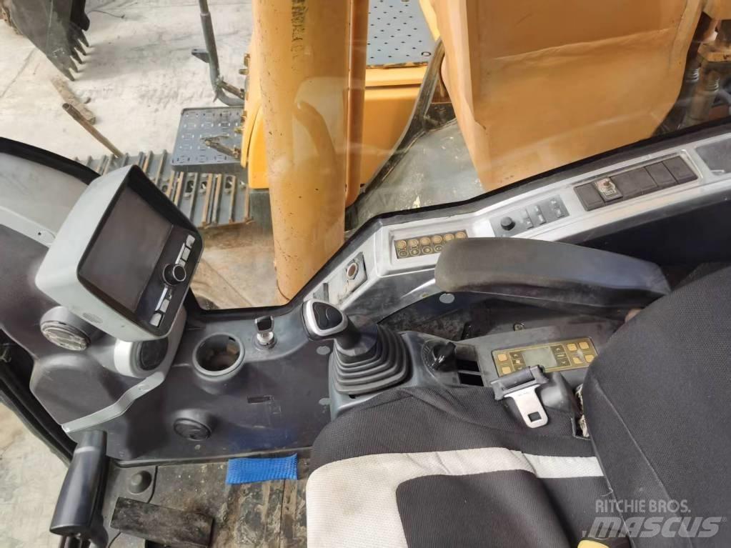 Hyundai 220lc-9s حفارات زحافة