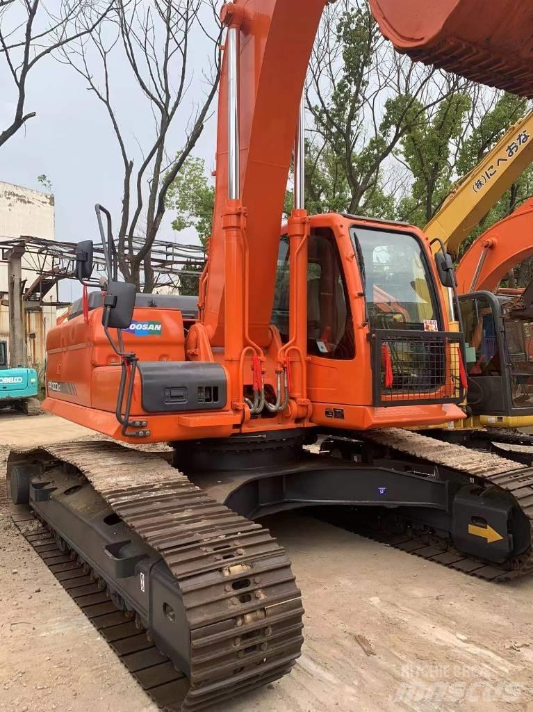 Doosan dx300 حفارات زحافة