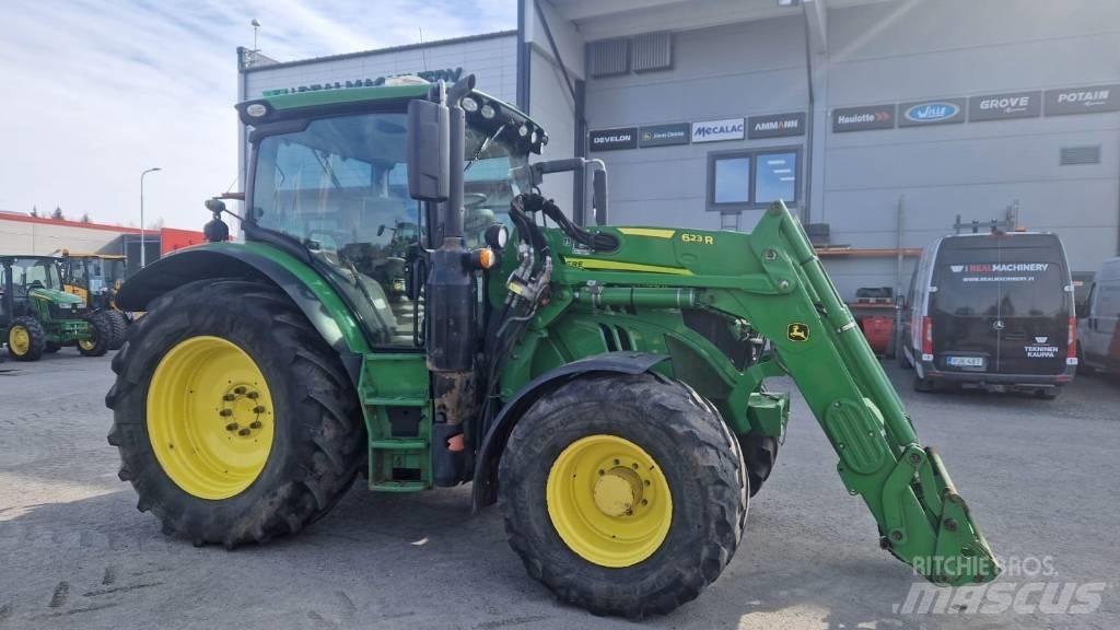 John Deere 6130 R الجرارات