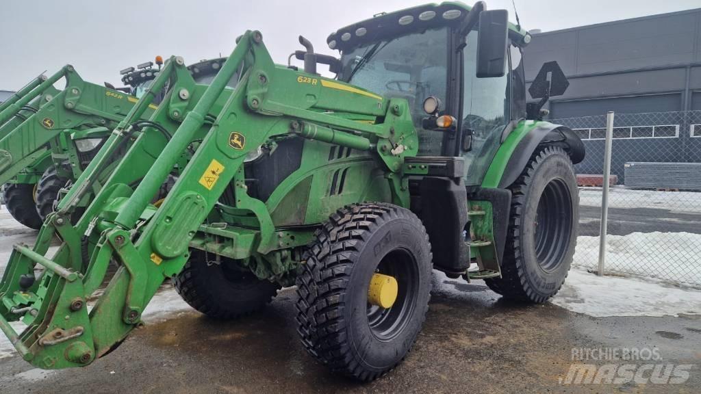 John Deere 6130 R الجرارات