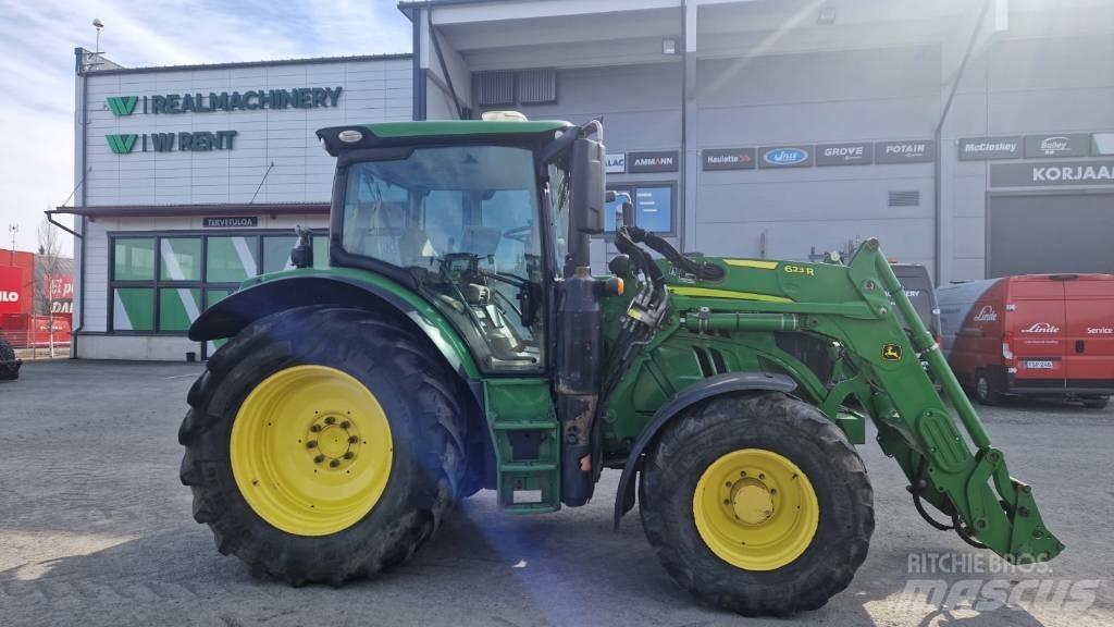John Deere 6130 R الجرارات
