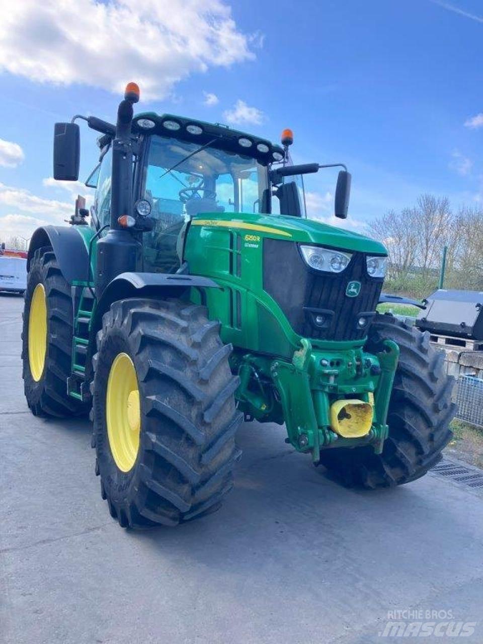 John Deere 6250R الجرارات