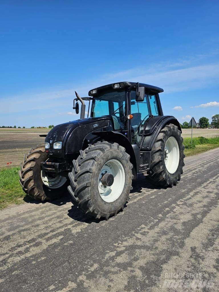 Valtra N 101 الجرارات