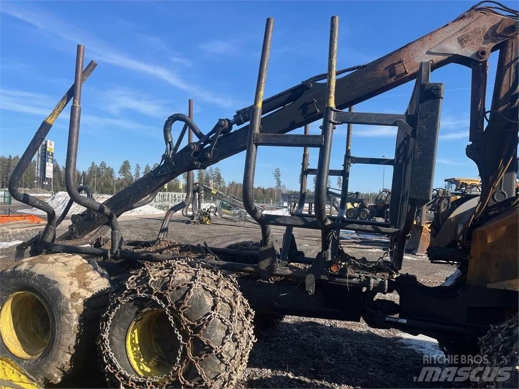 Timberjack 810B شاحنات