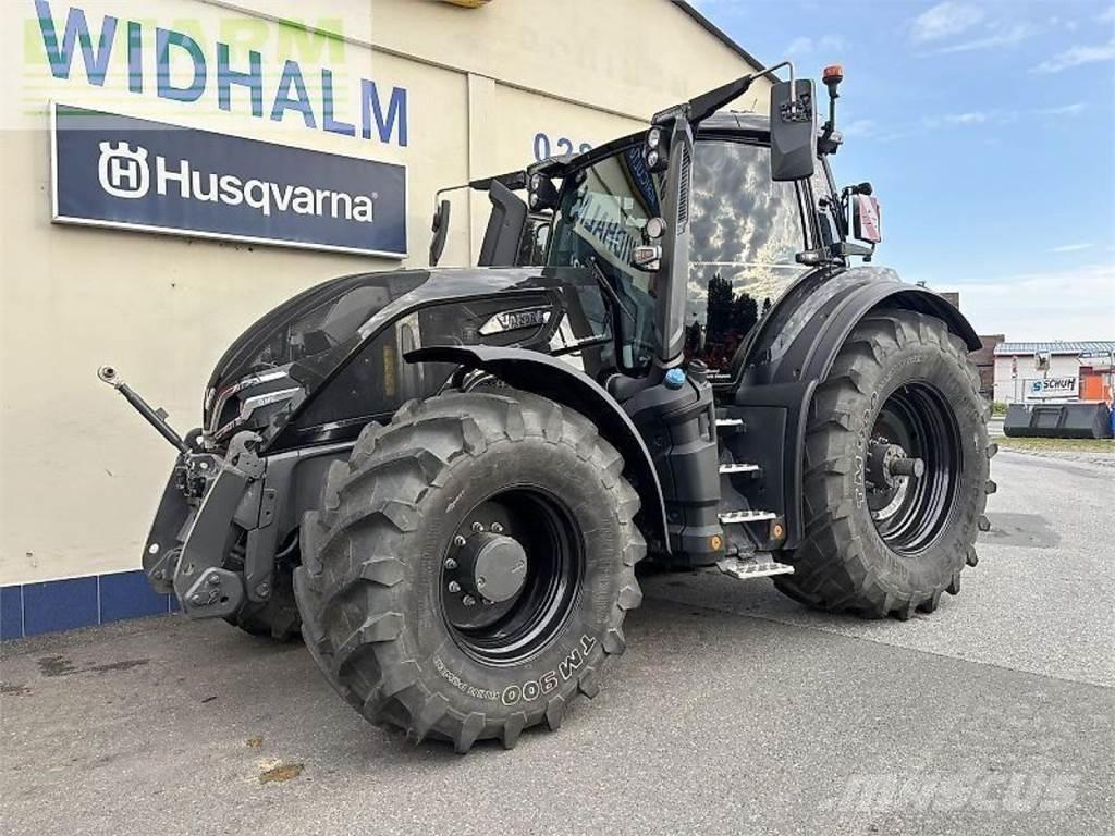 Valtra q305 الجرارات