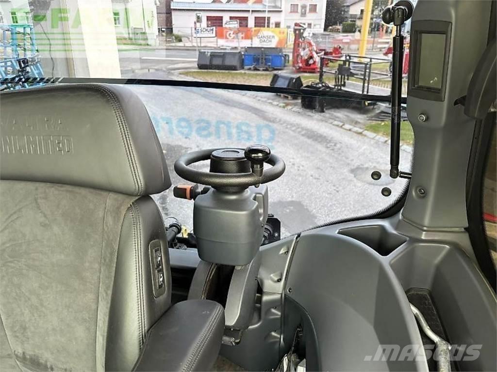 Valtra q305 الجرارات