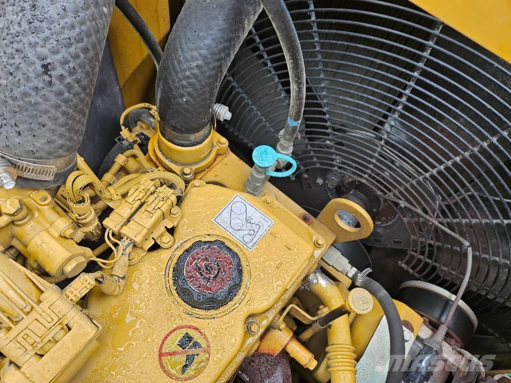 CAT 335 F L CR حفارات زحافة