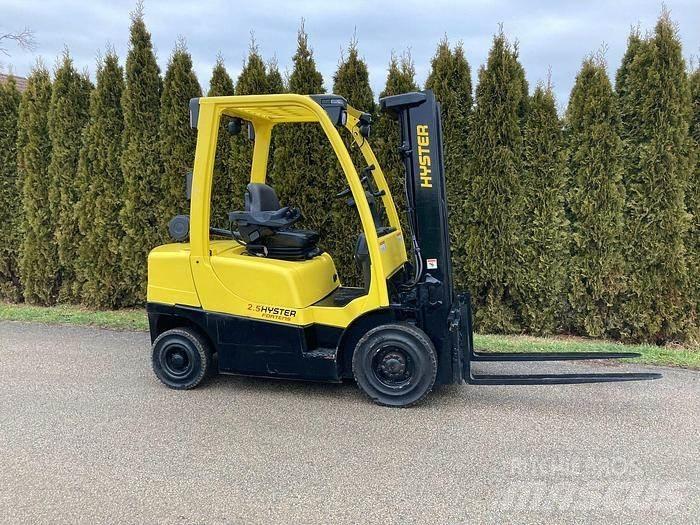 Hyster H2.5Ft معدات التكديس الجوالة