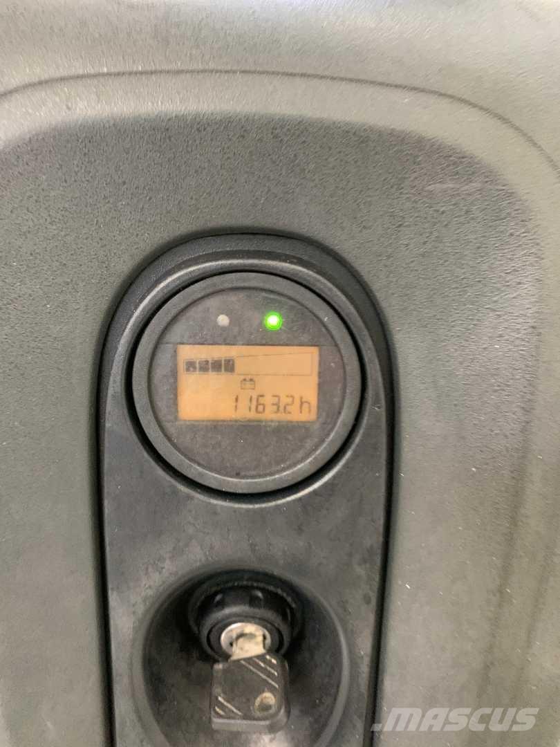 Linde L12 معدات التكديس الجوالة