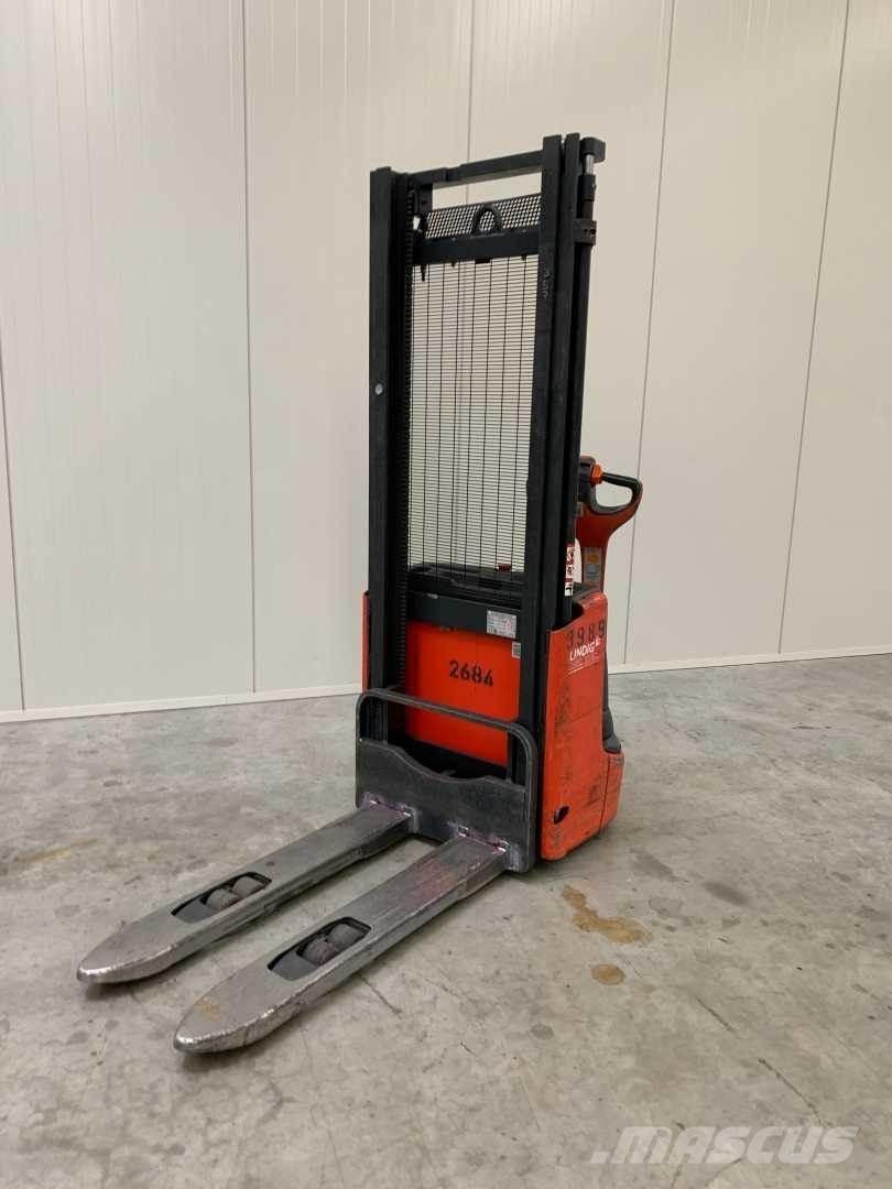 Linde L12 معدات التكديس الجوالة