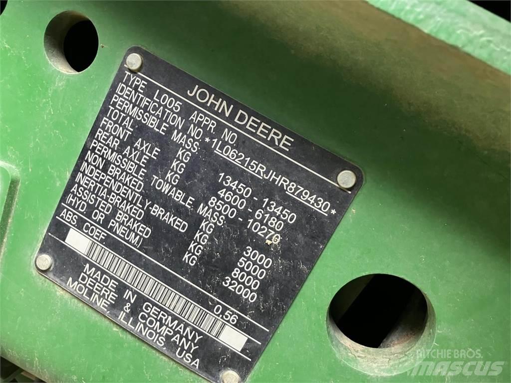 John Deere 6215R الجرارات