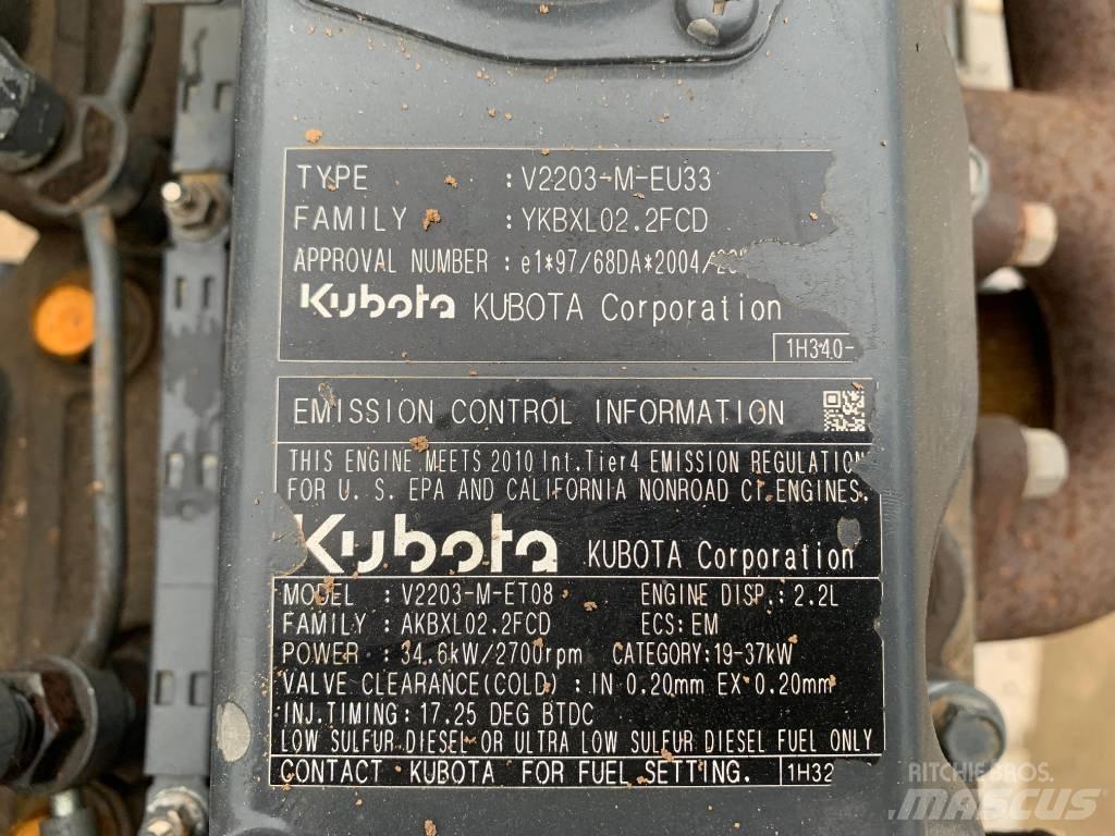 Kubota V 2203 ENGINE محركات