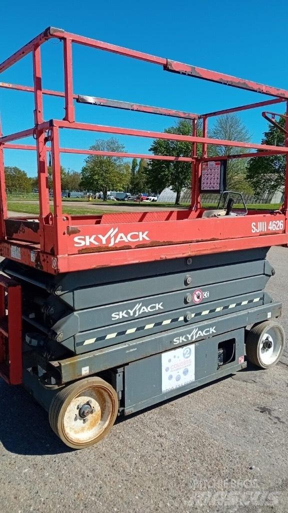 SkyJack SJ4626 رافعات مقصية الشكل