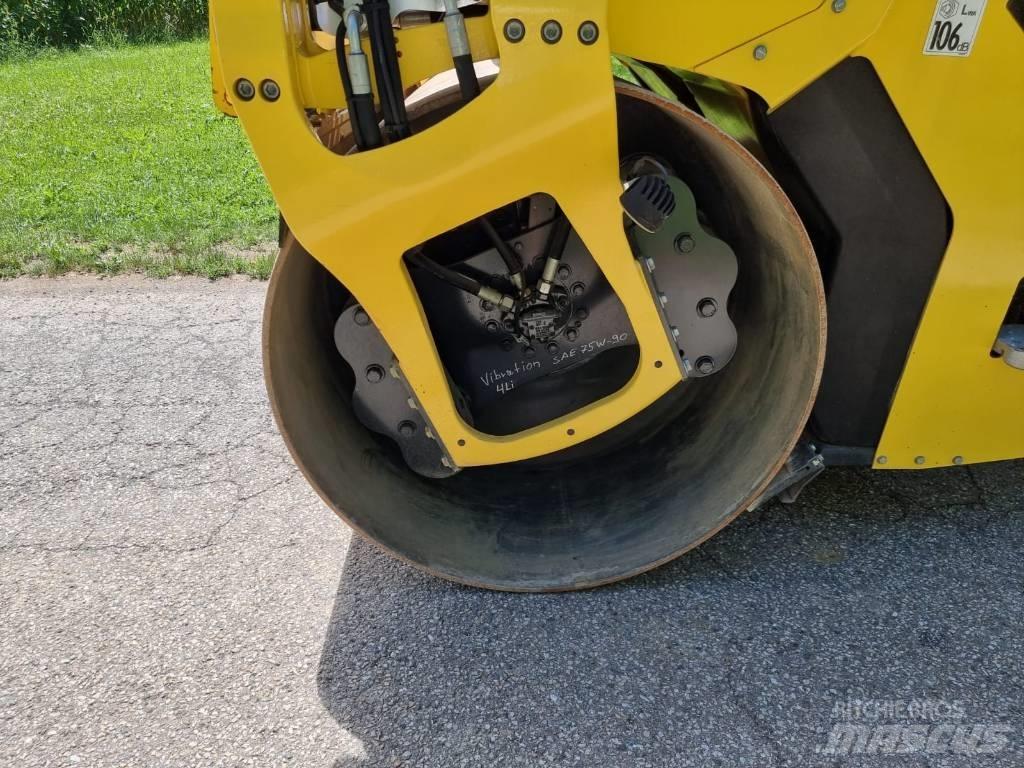 Bomag BW 151 AC-5 مداحل ذات إطارات هوائية