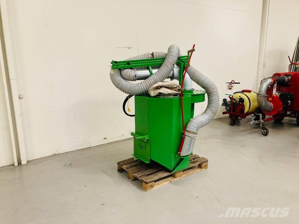 Croni Løvsuger ماكينات أخرى لتجهيز الأراضي