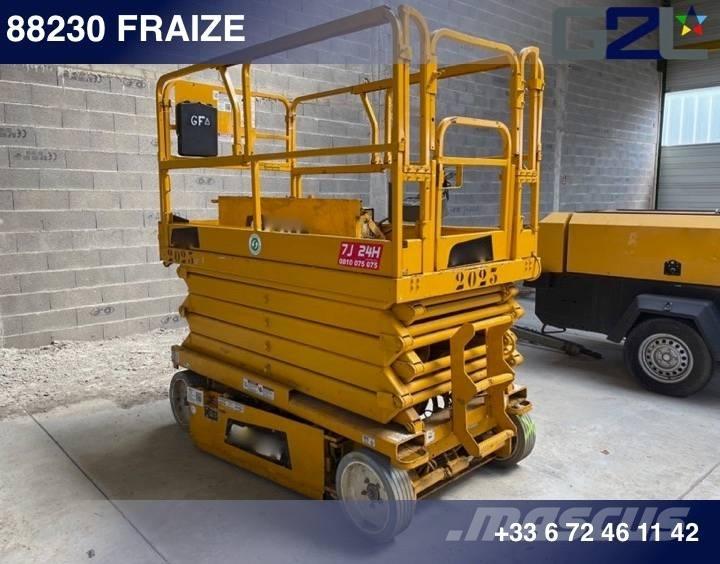 JLG 3246 ** A REPARER** رافعات مقصية الشكل