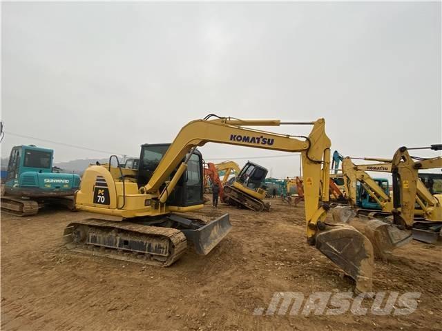 Komatsu pc70-8 حفارات زحافة