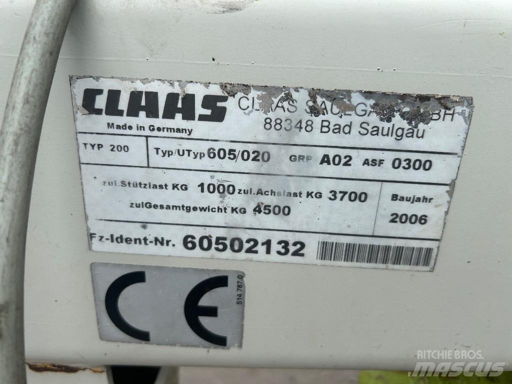 CLAAS Liner 3000 مكابس وميبسات التبن