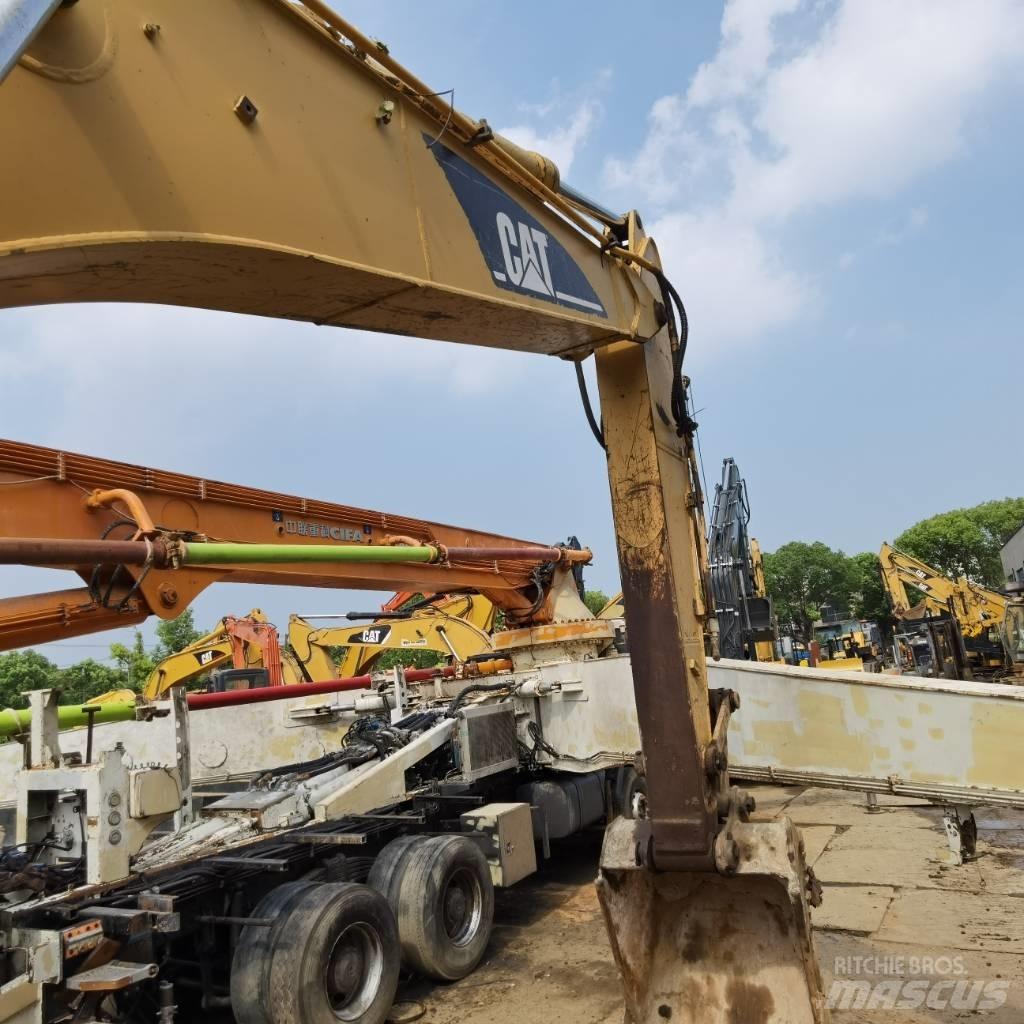 CAT 320 B L حفارات زحافة
