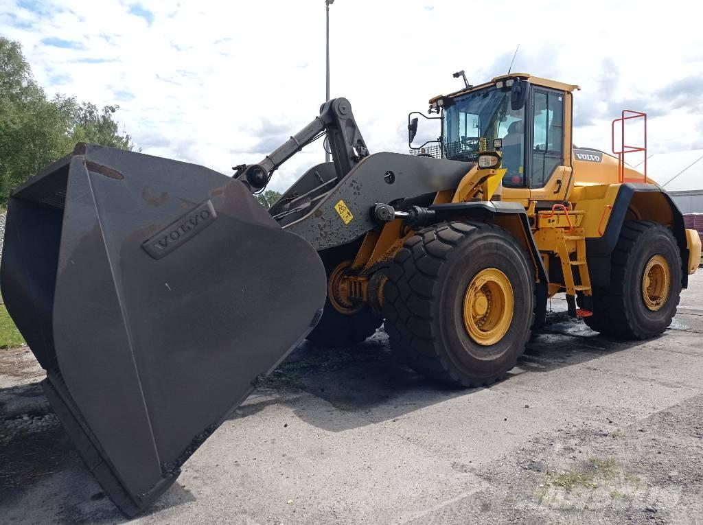 Volvo L 220 H لوادر بعجل